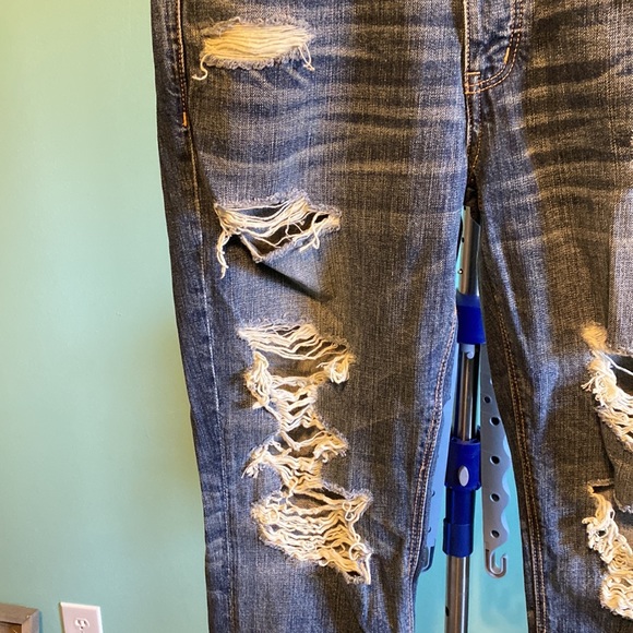 NWT American Eagle Women’s 8 Long Distressed Tom Girl Jeans - Picture 2 of 9